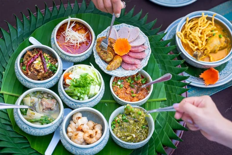 Northern Thai street food at night: the extraordinary local cuisine of Chiang Mai